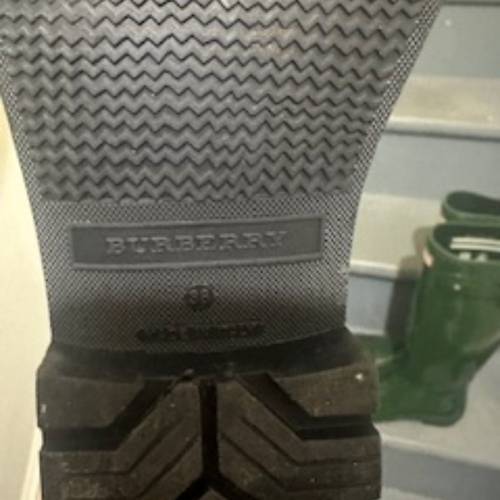 Burberry Boots **AUTHENTIC**